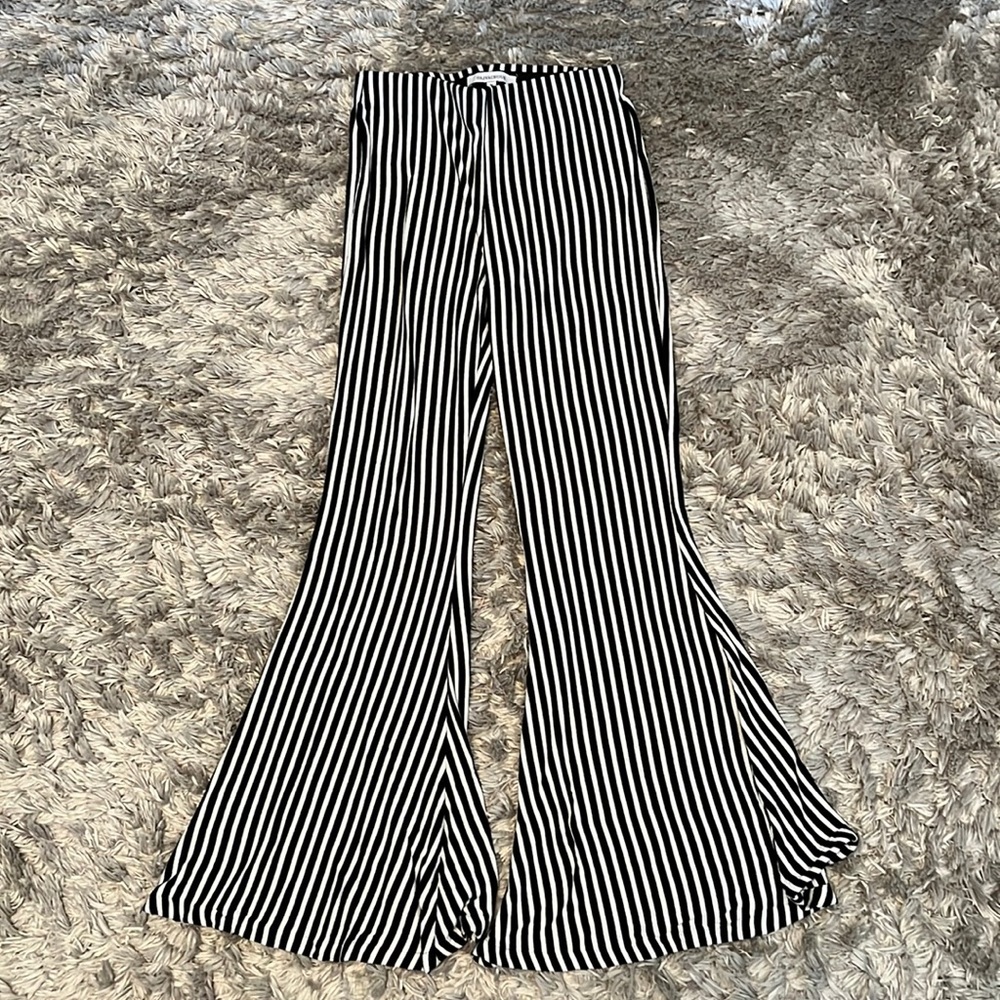 Striped flair leggings